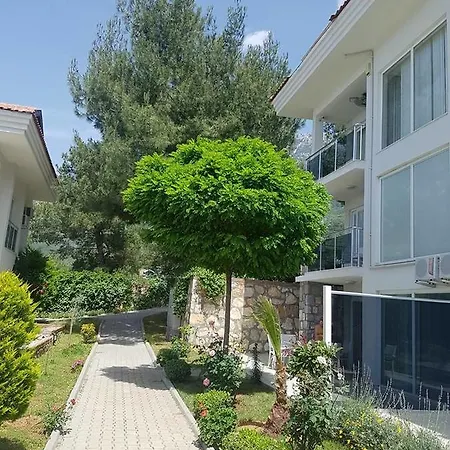 Garden Apts F1 올루데니스